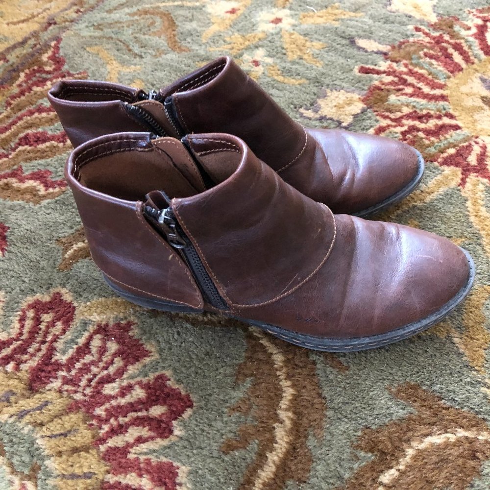 Born BOC ankle fold over boot